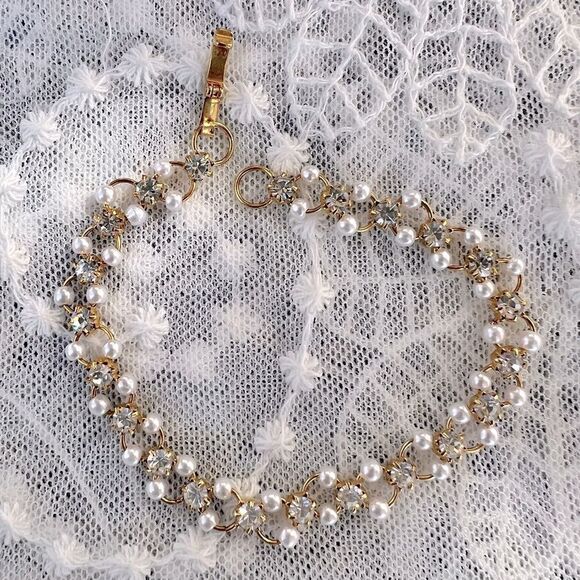 Vintage 90’s Pearl & Rhinestone Bracelet - Picture 9 of 9